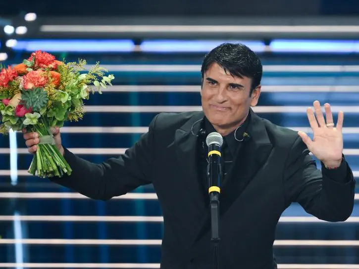 Monsignor Staglianò e la voglia di “per sempre” nelle canzoni di Sanremo