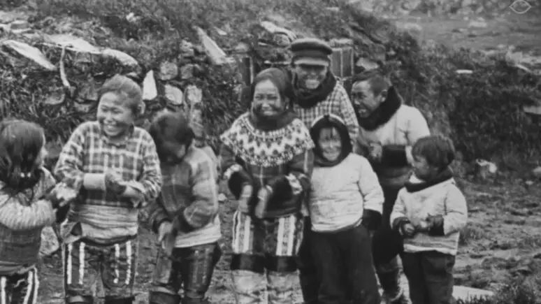 Il grembo violato dell'Artico: il risarcimento della Danimarca alle donne Inuit a cui furono “rubati” utero e figli