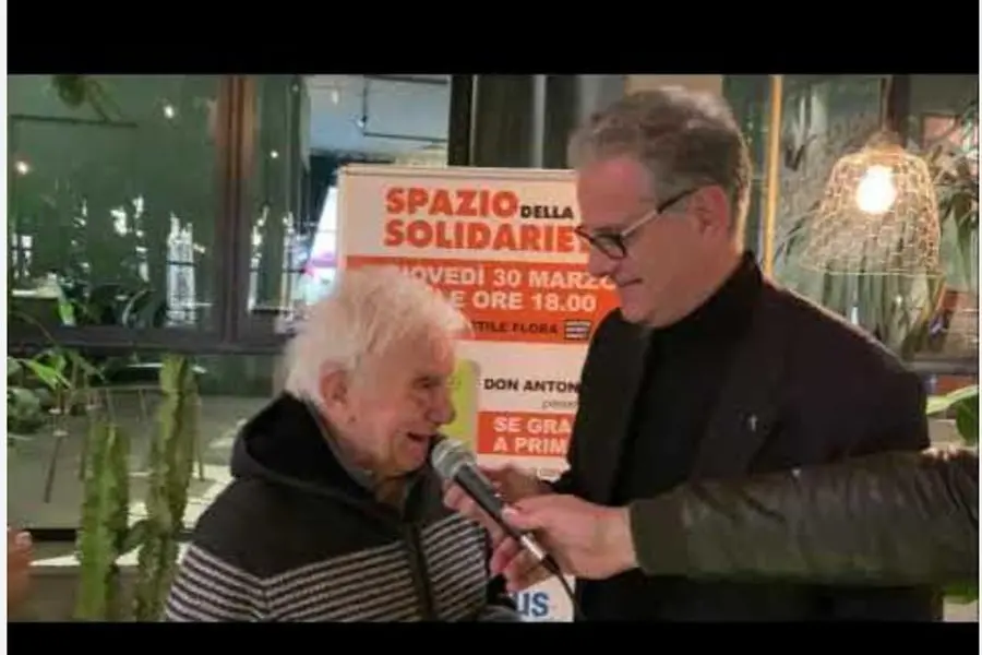 Don Antonio Mazzi con il direttore di Famiglia Cristiana, don Stefano Stimamiglio.