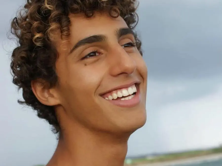 L’abbraccio di Davide? Un fatto raro nel nostro mondo che fa bene a chi lo dà e a chi lo riceve