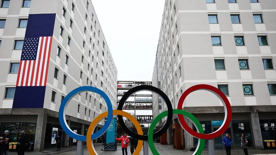 Viaggio nel villaggio olimpico di Milano, un laboratorio di pace lontano dai lussi