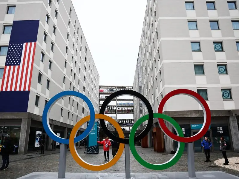 Viaggio nel villaggio olimpico di Milano, un laboratorio di pace lontano dai lussi