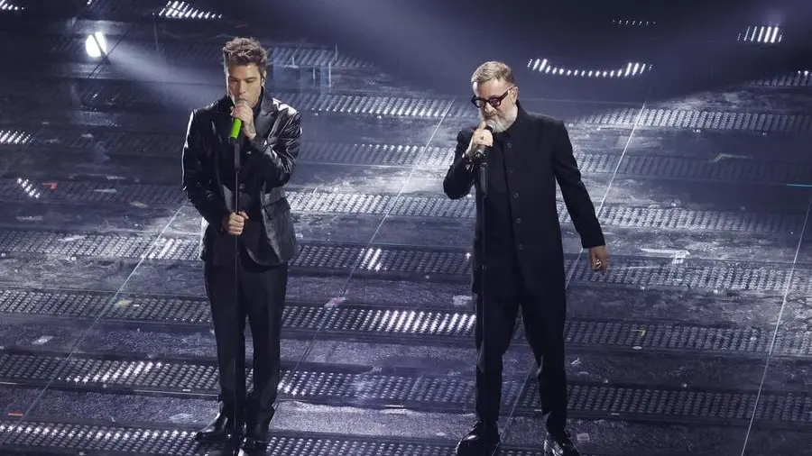 Cantanti in gara a Sanremo 2026: eccellenze canore o show costruito con il bilancino?