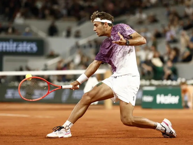 Cobolli batte Auger-Aliassime, comunque vada un italiano in finale a Parigi, anche senza Sinner