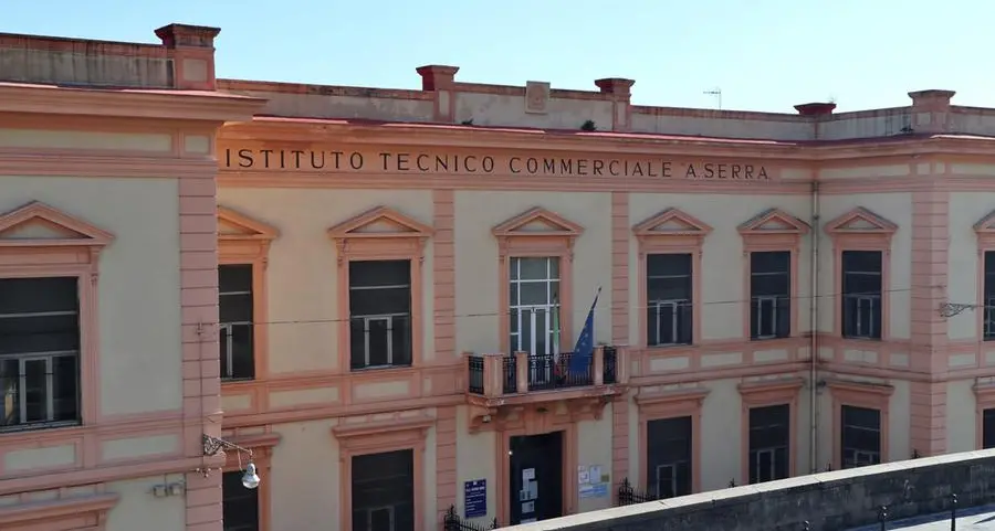 Una sola denominazione per le superiori: si utilizzerà il termine “liceo”. Sono d’accordo, ma se cambia davvero il sistema
