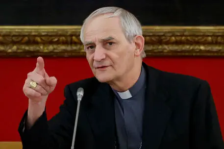 Il presidente della Conferenza Episcopale Italiana (CEI), Matteo Zuppi apre i lavori del Consiglio episcopale permanente, Roma 20 marzo 2023. ANSA/FABIO FRUSTACI