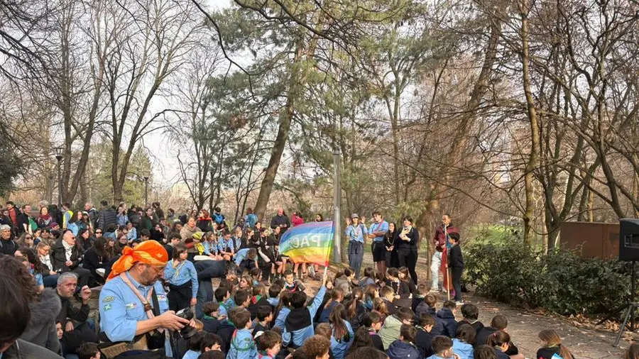 Bambini e ragazzi in marcia a Milano per testimoniare che la pace è possibile