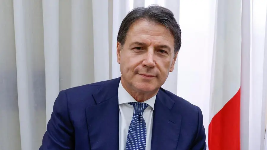 Conte si smarca dalla cultura woke, peccato che i Cinque Stelle siano più woke perfino del Pd