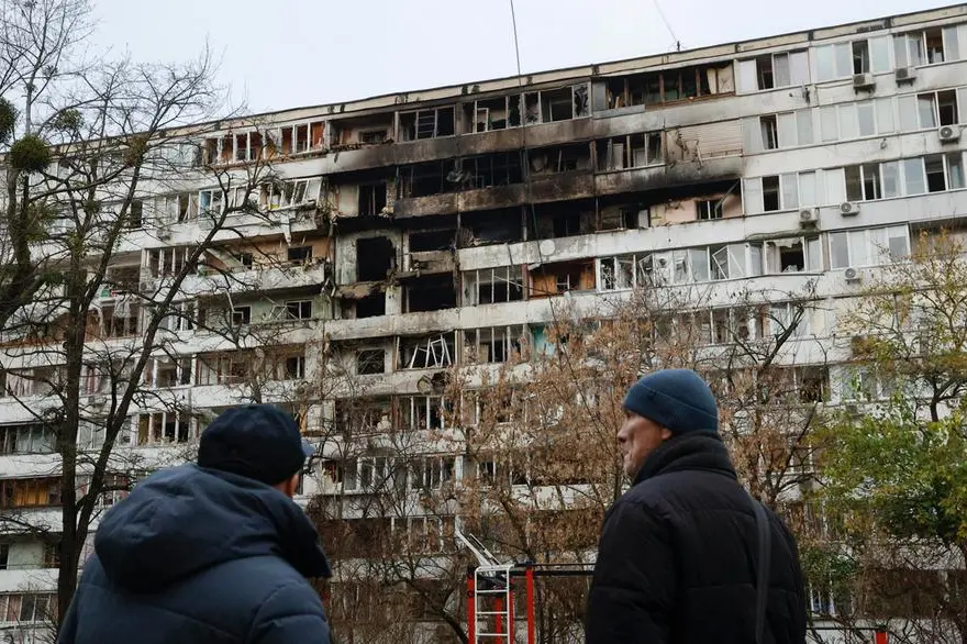 Un edificio di Kyiv distrutto dal raid russo nella notte tra il 24 e il 25 novembre. , ANSA