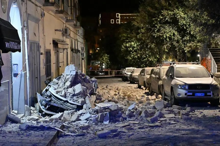 Crollo e danni a Pozzuoli dopo la scossa del 31 luglio con epicentro nei Campi flegrei (Napoli) , ANSA