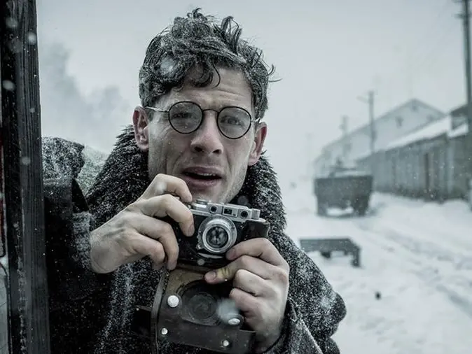 \"L'ombra di Stalin\", su Rai Movie, la storia vera del giornalista Gareth Jones che documentò la carestia orchestrata dal regime sovietico e che portò alla morte di milioni di contadini ucraini