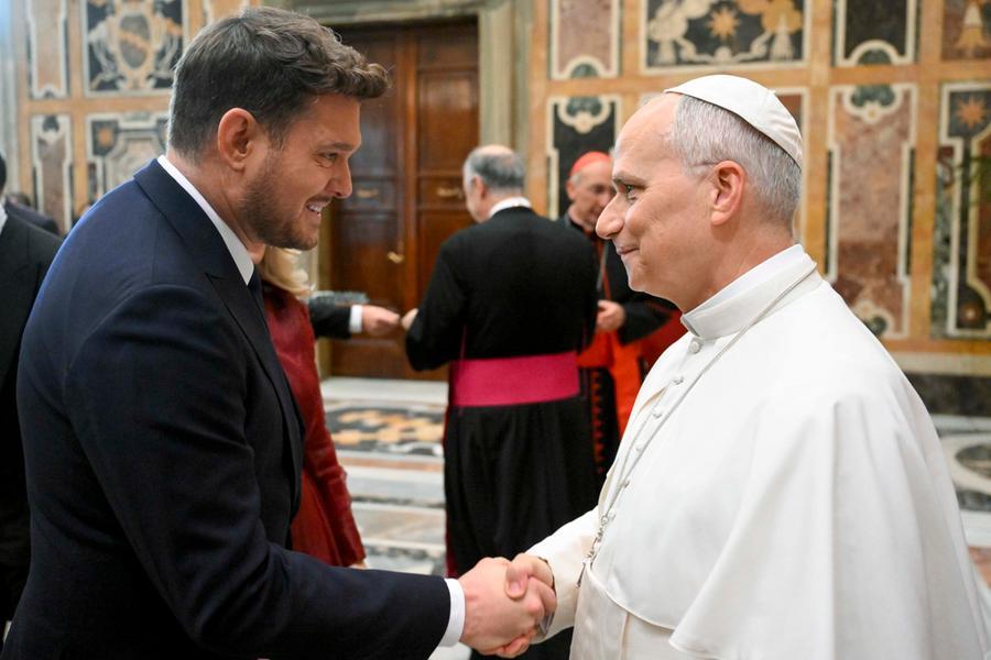 The Pope and Buble, concert with the poor The Pope and Buble, concert with the poor