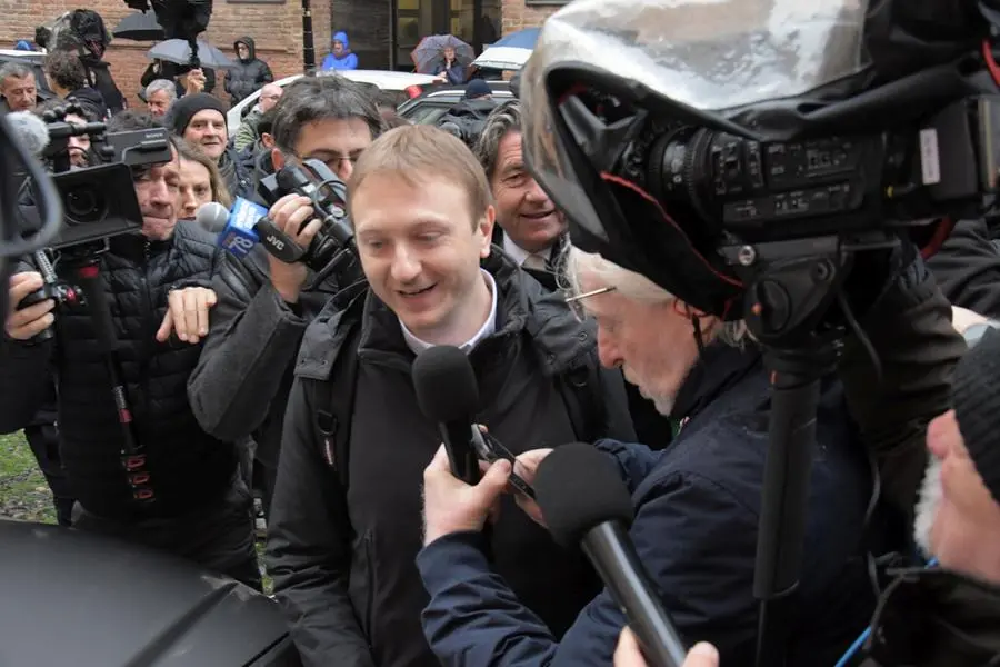 Alberto Stasi all\\'esterno del tribunale di Pavia per l\\'incidente probatorio nell\\'inchiesta su Andrea Sempio , ANSA