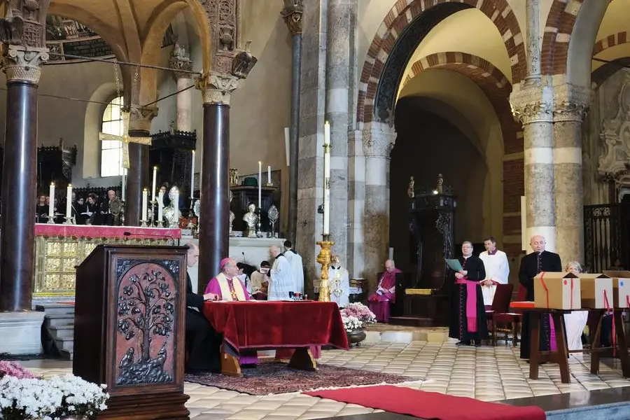 L\\'arcivescovo di Milano Mario Delpini nella Basilica di Sant\\'Ambrogio durante la sessione di chiusura della fase diocesana della causa di beatificazione del servo di Dio don Luigi Giussani