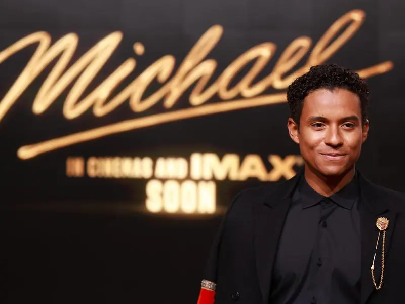 Con il film “Michael”, la musica del re del pop torna come un dono di Dio