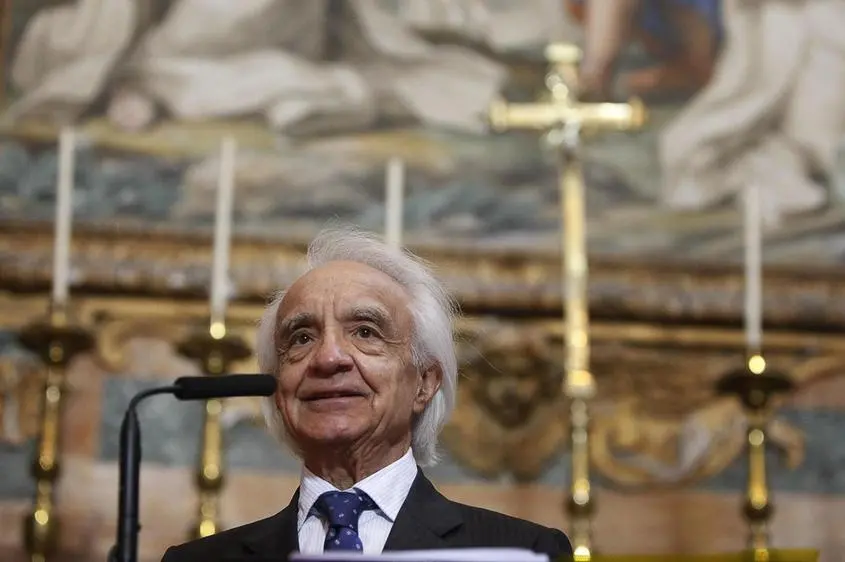 Il fisico Antonio Zichichi durante l\\'inaugurazione della statua di Galileo Galilei all\\'interno della Basilica di Santa Maria degli Angeli a Roma nel 2010 , ANSA