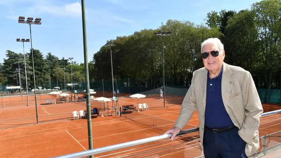 Addio a Nicola Pietrangeli, leggenda del tennis italiano e campione della storica Coppa Davis 1976