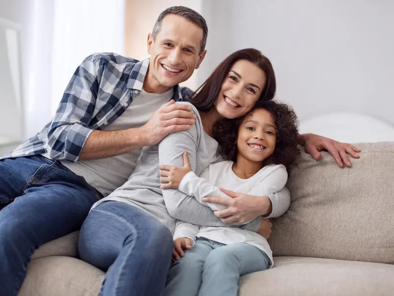 Adozioni internazionali: cosa sono e come funzionano in Italia