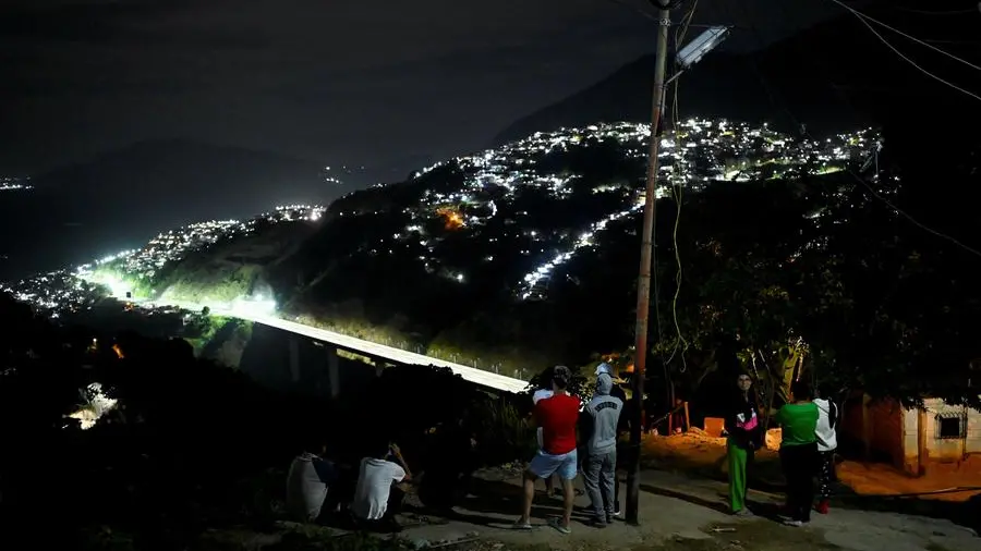 «Ho gli stessi anni della dittatura, a Caracas c’è paura ma stiamo assistendo a qualcosa di storico»