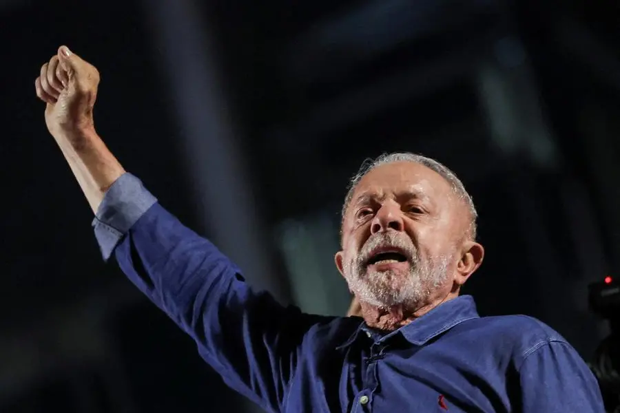 il presidente Lula esulta subito dopo la vittoria elettorale. , REUTERS