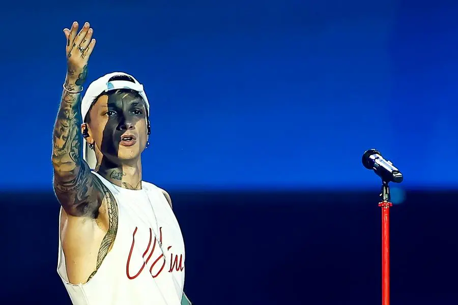 Il cantante Ultimo durante il concerto \\'La Favola Per Sempre di Ultimo\\' a Tor Vergata, Roma, 04 luglio 2026. ANSA/ANGELO CARCONI , ANSA