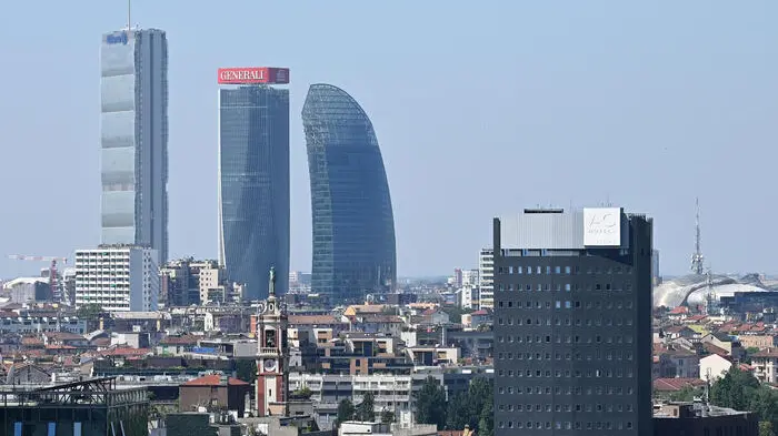 Un anno dopo, che n'è stato dell’inchiesta sull’urbanistica a Milano? Un viaggio tra torri assolte e case che restano sospese
