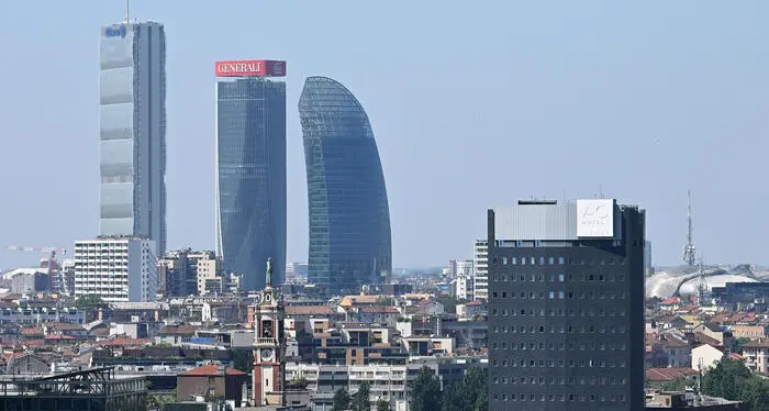 Un anno dopo, che n'è stato dell’inchiesta sull’urbanistica a Milano? Un viaggio tra torri assolte e case che restano sospese