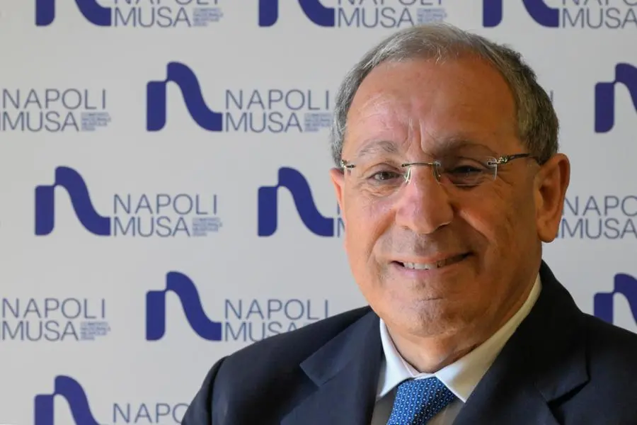 The Prefect of Naples Michele di Bari president of the Neapolis 2500 National Committee