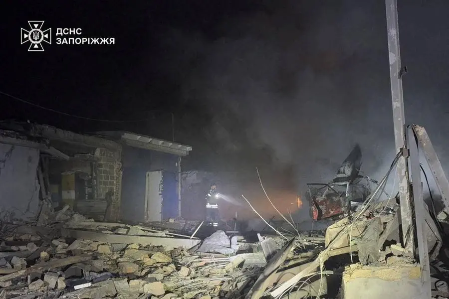 Le macerie a Zaporizhzhia dopo un raid russo , REUTERS