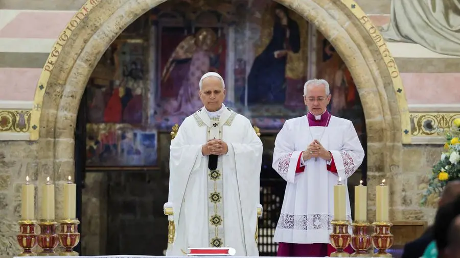 Il Papa abbraccia i giovani: «L’Europa aspetta da voi nuovi santi, che liberino il mondo da nemici inventati, dalla paura e dalla logica della potenza»