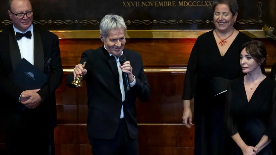 Se Claudio Baglioni in Senato ricorda alla politica il bisogno di una “visione”