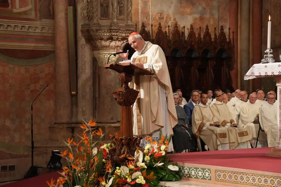 Il cardinale Matteo Zuppi durante l'omelia