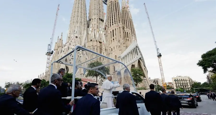 Papa Leone alla Sagrada Familía: «Non si può credere in Gesù e fare la guerra»