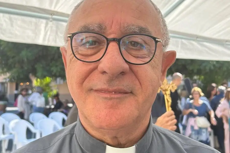 Don Tonino Russo parroco di Santa Maria delle Grazie a Pozzuoli.
