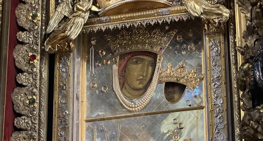 Il furto alla Madonna di San Luca, Bologna sotto shock. Il cardinale Zuppi: «Ripariamo il volto offeso di Maria»