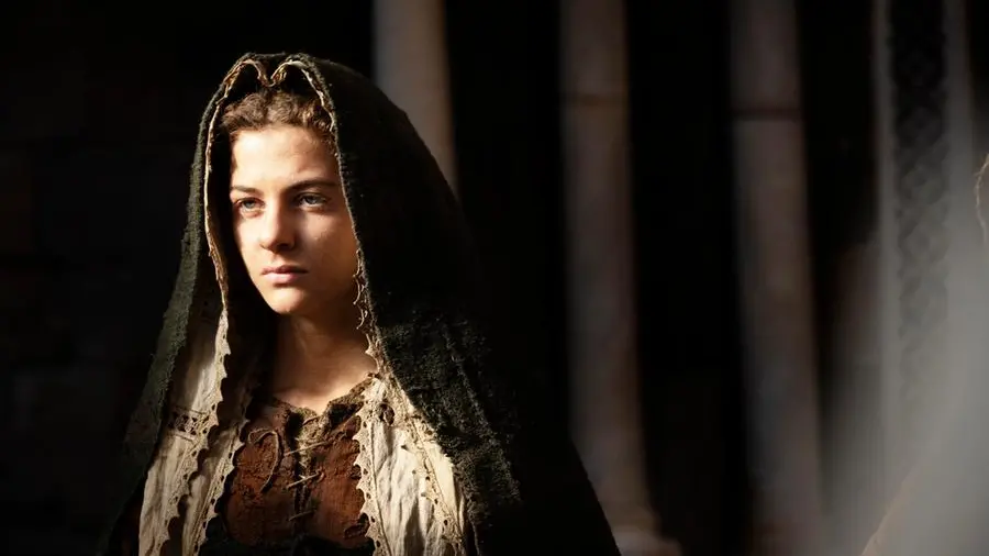 In occasione stasera su Rai 5 del film \"Chiara\" di Susanna Nicchierelli, scopriamo la vera storia di Santa Chiara d'Assisi, la nobile ribelle che abbracciò la povertà seguendo Francesco