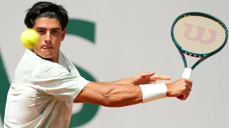 Chi è Federico Cinà, il baby talento che vince al debutto al Roland Garros