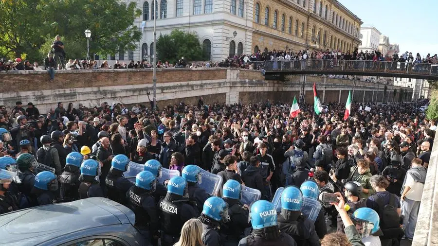 Le piazze del 24 ottobre, il bilancio del giorno dopo e le domande aperte