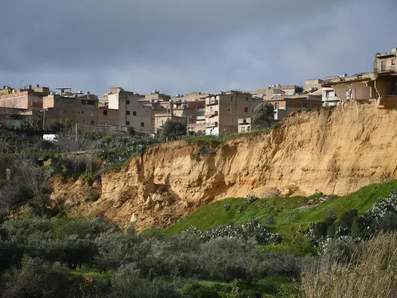 Niscemi, la frana non si ferma: D’Angelis spiega perché l’Italia è così fragile