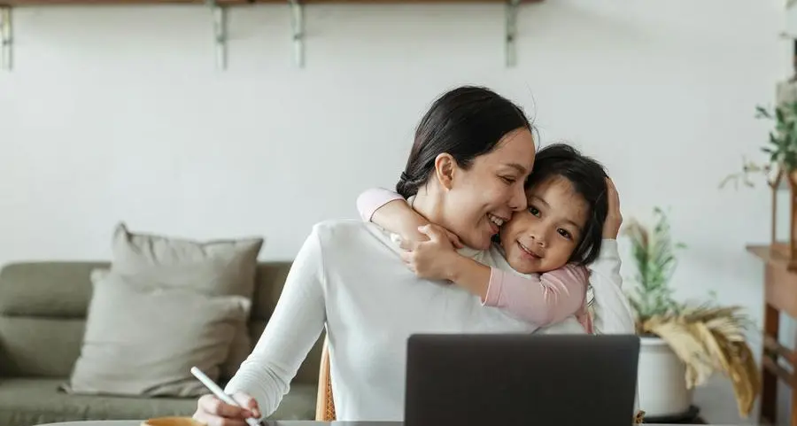 Le mamme in smart working non sono mamme a metà
