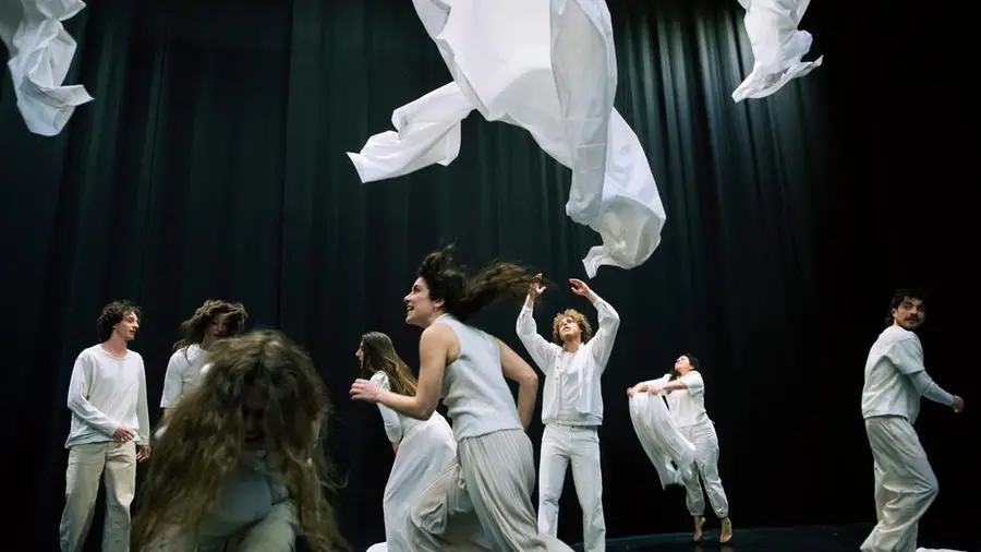 Gabriele Vacis porta i Vangeli in scena: «Il teatro è rito e cura, così incontriamo il sacro»