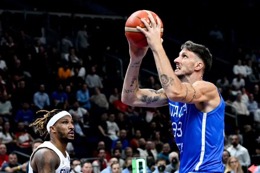 Achille Polonara in maglia azzurra durante gli Europei del 2022. , EPA