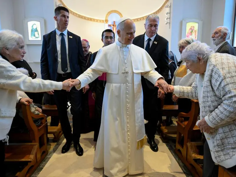 «Non dimenticate i nonni, portategli il mio affetto»: l'appello del Papa contro il \"velo di solitudine\" che copre la vecchiaia