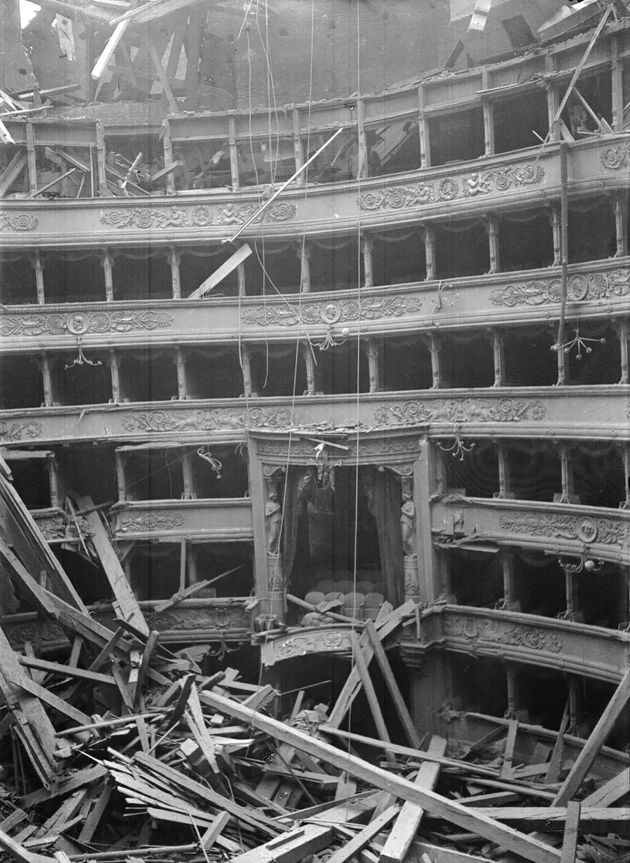 La Scala destroyed by the bombings of August 1943 (Publifoto/Olycom)