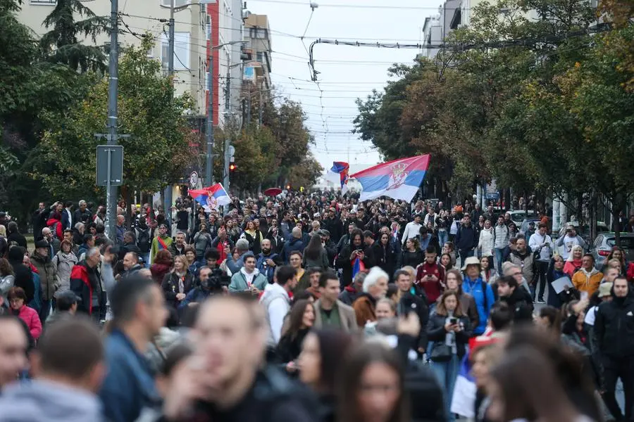 Manifestazione pre-elettorale dei sostenitori della Lista studentesca a Belgrado. , REUTERS