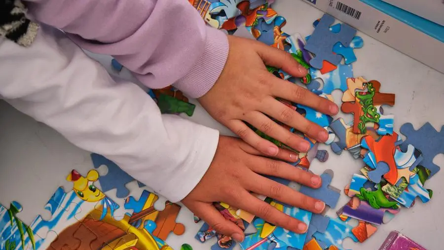 “Non lasciamo al buio i bambini più fragili”: la campagna di Salesiani per il sociale