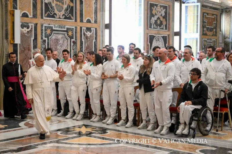 Papa Leone incontra gli azzurri olimpici e paralimpici di Milano Cortina , @Vaticanmedia