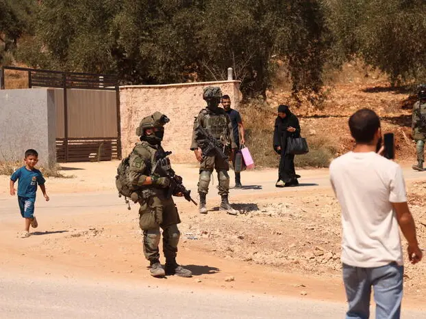 «Avete mezz’ora per uscire»: così a Qusra in Cisgiordania le case palestinesi diventano terra di conquista di coloni israeliani
