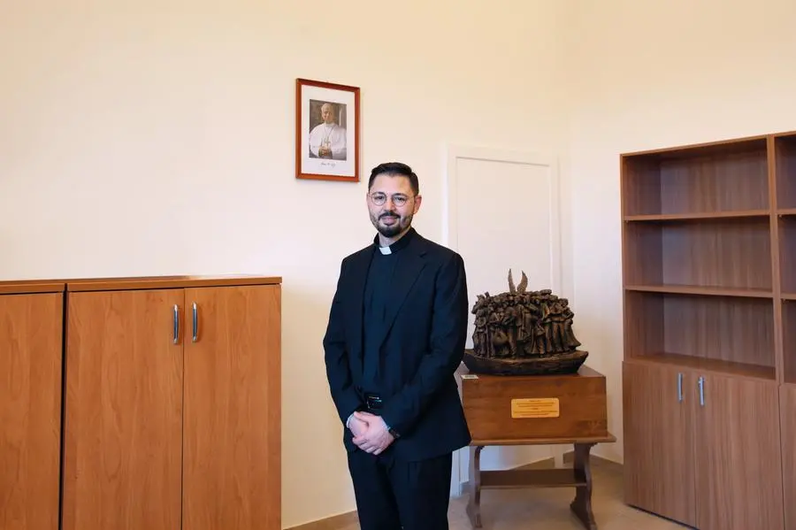 Monsignor Barone teaches fundamental theology in Gregorian. After his doctorate in theological anthropology he studied neuroscience.