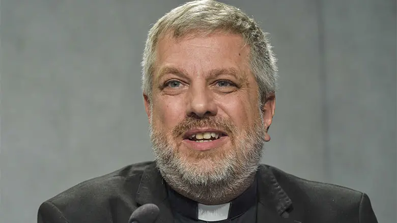 Magnifica Humanitas. Padre Costa: «Domandiamoci non se la IA funziona, ma a chi serve, chi la controlla, chi ne paga il costo»
